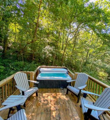 Lookout Valley Neighborhood Association Casa | Nana Cabin Tiny Log Home Comfort In Rustic Bliss