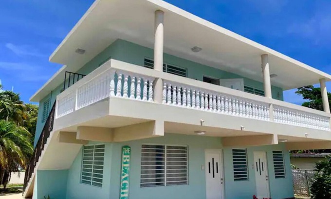 Vega Baja Casa | El Blue Beach Apartment de Nana es elegante, acogedor y está a solo unos minutos de la playa.