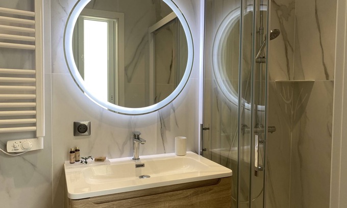 Poincare - Foch - Anatole France - Croix de Bourgogne Apartamento | Nancy Thermal Blandan : Suite Stanislas
