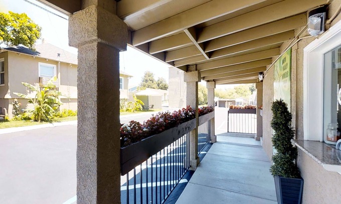 Napa Hotel | Napa Discovery Inn