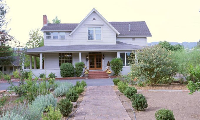 St. Helena Cama Y Desayuno | Napa Farmhouse Inn