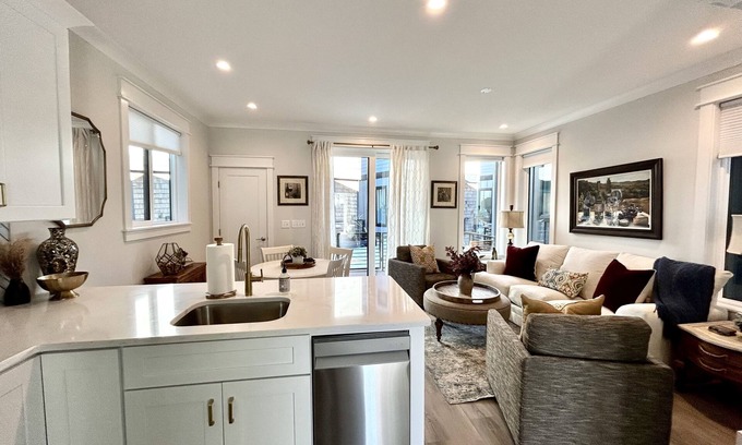 Wilmington Historic District Apartamento | Napa at The Cove - Luxury Houseboat in Wilmington, NC