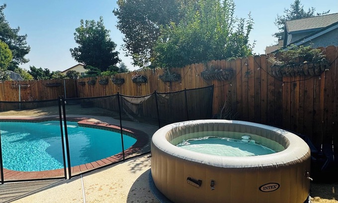 American Canyon Casa | Napa Valley home with a HOT TUB & POOL! Sleeps 12! Pets welcome!