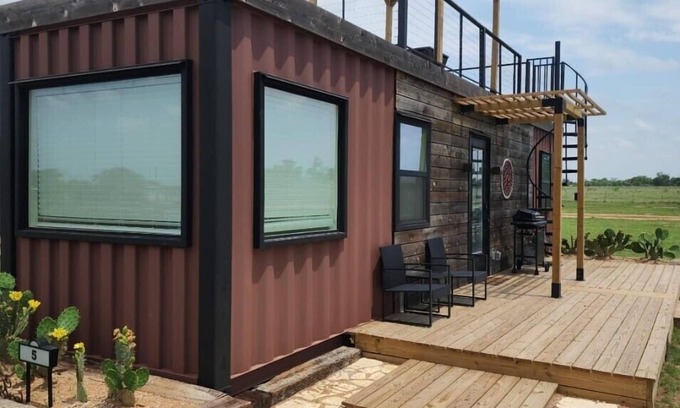Fredericksburg Cabaña | Napa Valley Station | Rooftop Patio | 1BR