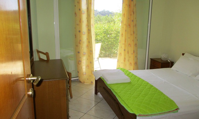 Paliki Otro | ammodares apartnent ενοικιαζομενα διαμερισματα σε ησυχο και φιλικό περιβαλλοον.
