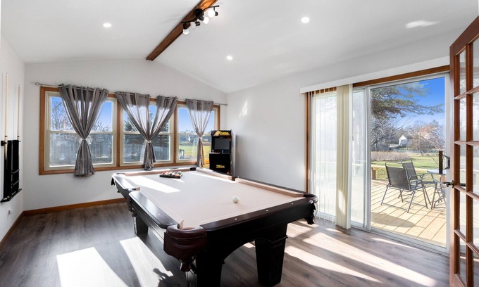 Fox Valley Casa | Naperville Rental- Knoll Dr