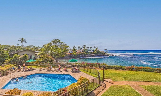 Napili Apartamento | Napili Point B33 1 Bedroom Oceanfront Condo condo