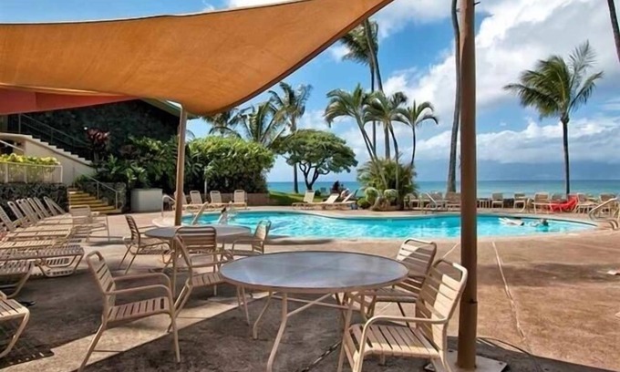 Napili Condominio | Napili Shores G157 Studio Bedroom Condo by RedAwning