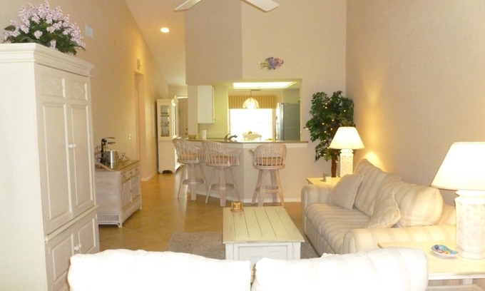 North Naples Condominio | Nápoles 2 habitaciones, 2 baños condominio - Para precios con descuento / fechas flexibles Consultar