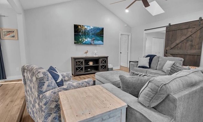 Willoughby Acres Casa | Naples 4 BR Home w/ Screened Lanai - Near Beaches