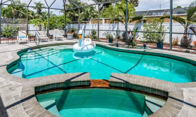 Palm River Estates Casa | Naples Dream Heated Pool, Hot Tub, Bikes close to beach!