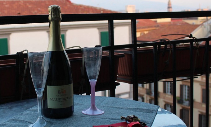 Naples City Centre Apartamento | NAPLES HISTORICAL CENTER APARTMENT, IN VIA DUOMO!