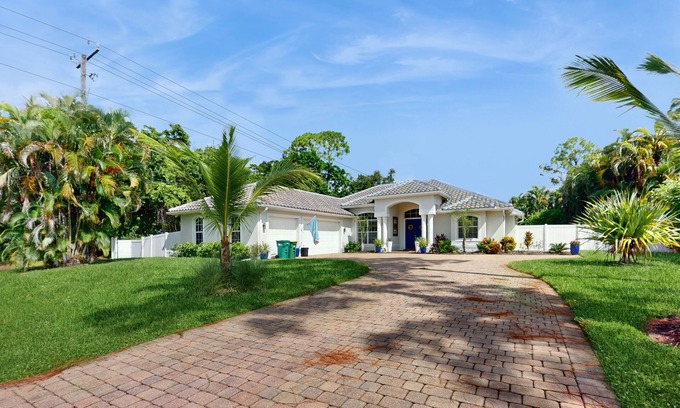 Naples Casa | Naples home with resort-style pool & lanai, fast WiFi, & gorgeous interior