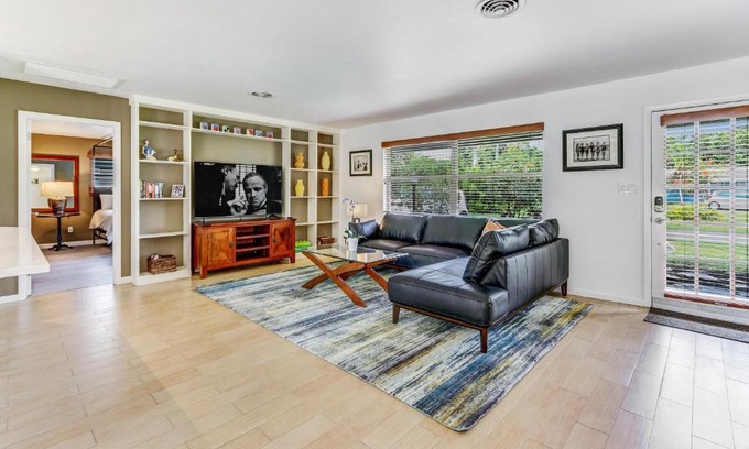 Central Naples Casa | Naples LaStrada - Private pool, 12 mins to beach