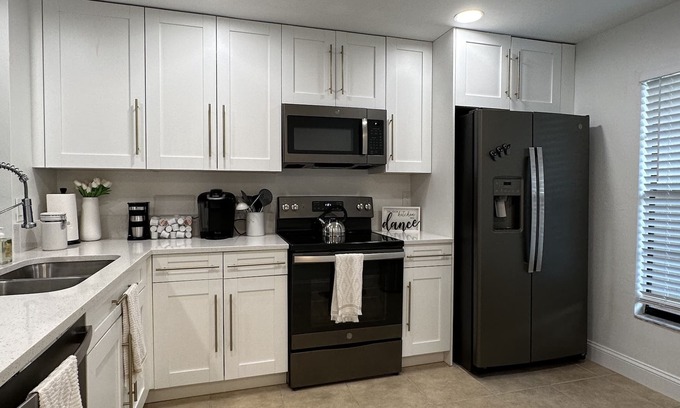 Palm River Estates Condominio | Naples R&R