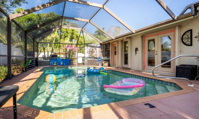 North Naples Casa | Naples Retreat, Game Room + Pool, Table & Darts, Fenced Yard, Pet Friendly