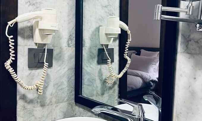 Hamra Hotel | Napoleon Hotel