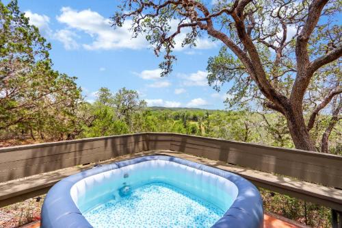 Canyon Lake Casa | Napping Fox Cottage