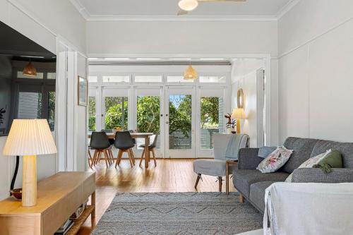 Narooma Casa | Narooma Lighthouse Cottage - 74 Princes Highway Narooma