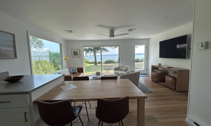 Saunderstown Casa | Narragansett Bay waterfront cottage with private beach access just renovated!