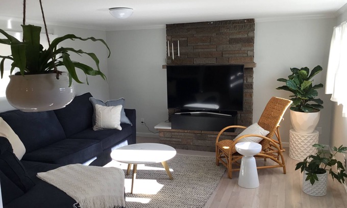South Kingstown Casa | Río estrecho, playa de Narragansett cerca, cabaña actualizada de 2 dormitorios