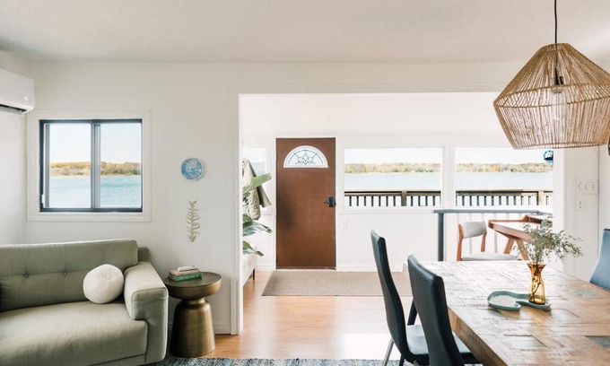 North Port Casa | Narrows Nook - Prince Edward County Waterfront