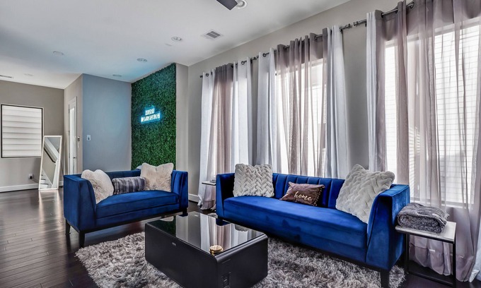 East Downtown Houston Casa | Nasa/Selena/HTX Themed Trilllogy✨ Modern H in East Downtown- IG Worthy