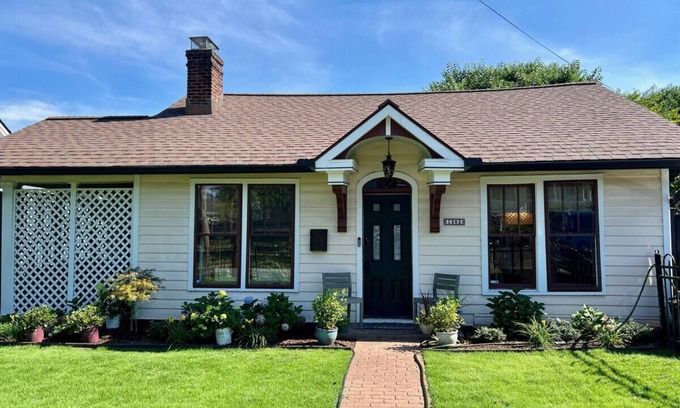 East End Cabaña | Nashville Fatherland Cottage