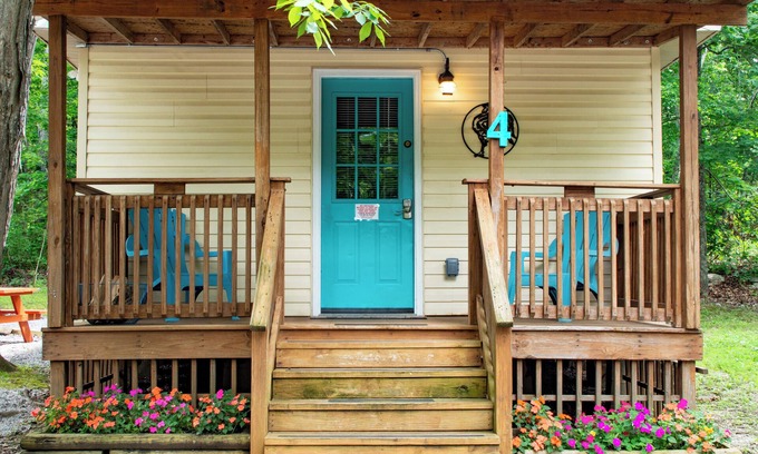 Kedron Cabina | Nashville, Franklin, Brentwood, Spring Hill - Rustic Cabin 4 CAMPERS RV PARK