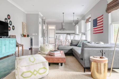 Eastwood Casa | Nashville Luxury Retreat for 10, Dogs Welcome