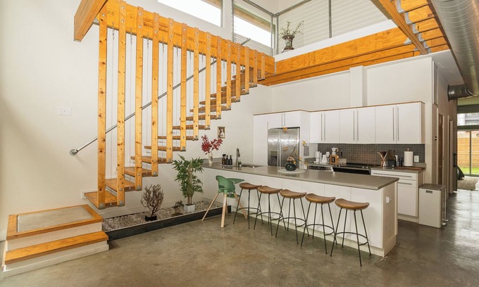 East Hill Casa | Nashville's Wabi-Sabi Retreat with HUGE 2nd Story Patio and Bonfire