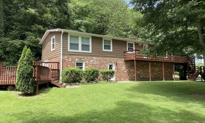 Antioch Casa | Nashville’s Mill Creek Retreat for 10 Nolensville,TN