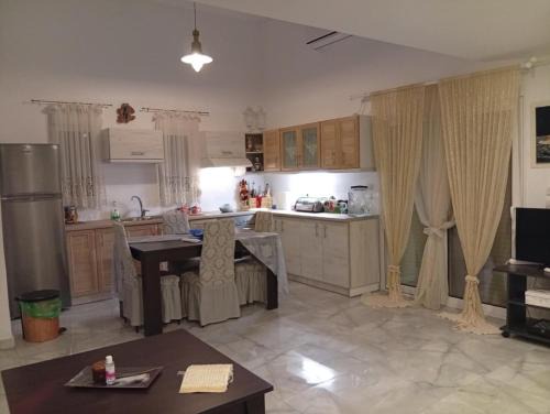 Kineta Casa | Nasia’s house