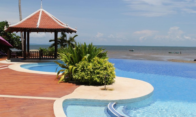 Kampot Complejo | Nataya Roundhouse Coral Bay Resort and Spa