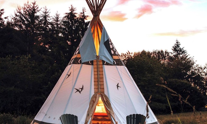 Kila Alquiler De RV | Native American Tipi 2