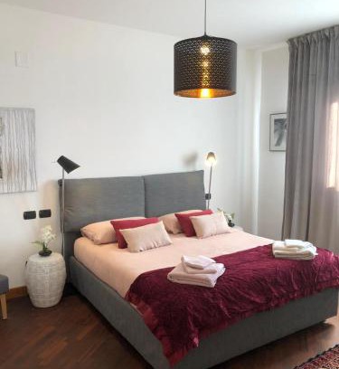 Centro Giano Apartamento | Nativo Suite Da Vinci 25