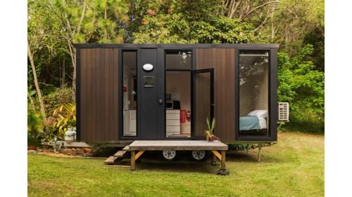 Bahrs Scrub Casa | Natural Age by Tiny Away