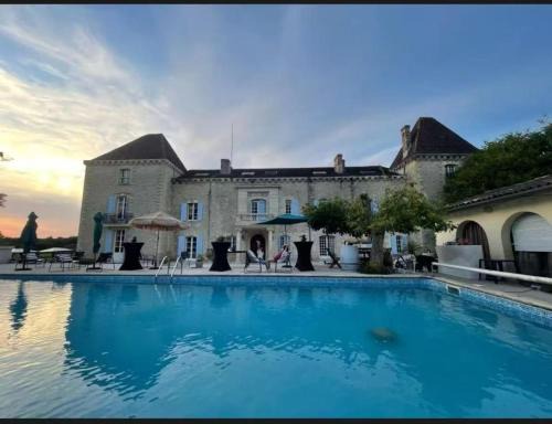Quinsac Cabina | Natural castle
