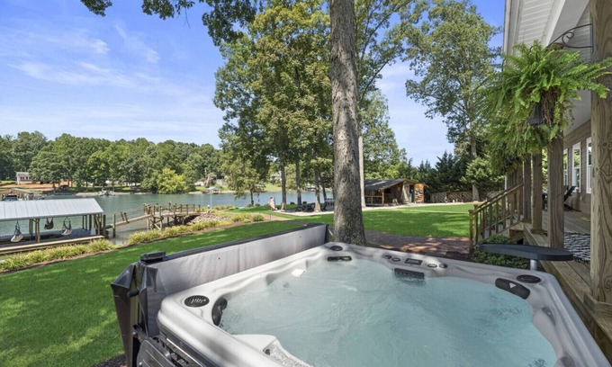 Mooresville Casa | Natural High Lakefront Retreat: Spacious Family Getaway with Entertainment Room, Huge Backyard, and More!