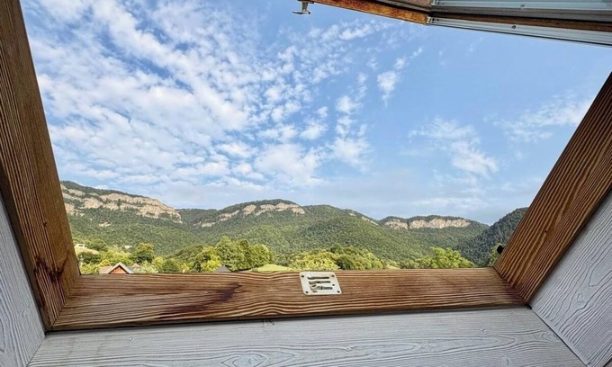 Saint-Offenge-Dessous Apartamento | Nature & Calm in the Mountains Sleeps 2 to 6