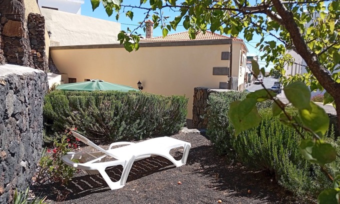 Taibique Chalet De Esquí | Nature Escape with Private Terrace, El Pinar