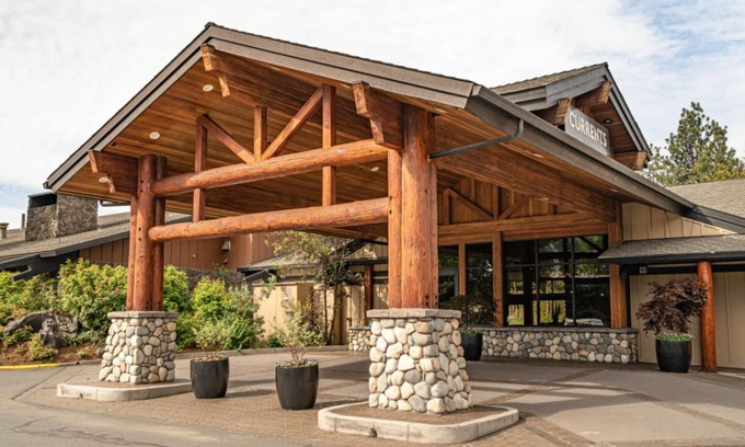 Orchard District Apartamento | Nature Experience | 1King w/ Riverview + ADA rated