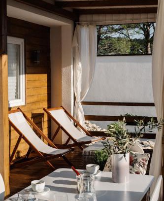 Pucisca Casa | Nature House with a wooden porch - Pasika, house Luca