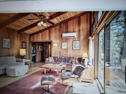 Wellfleet Casa | Nature Lover's Nest