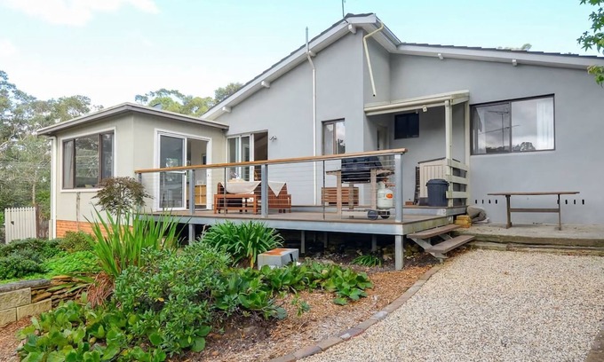 Wentworth Falls Casa | Nature Lovers Dream Hikes Fireplace
