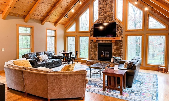 Loudonville Casa | Nature lovers escape near Mohican, Malabar, Amish