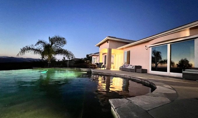 Vista Casa | Nature lovers hidden oasis. Multi unit property to be respectfully shared.
