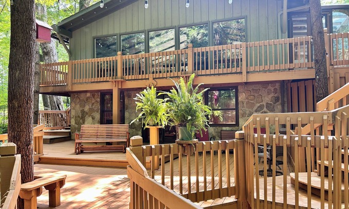 Ashtabula Casa | Nature's Nest: A peaceful and relaxing get away