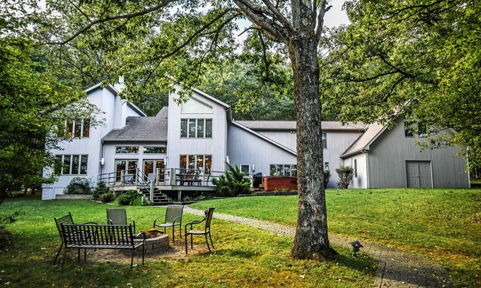 Blakeslee Casa | Nature's Retreat | Private Dock, Community Pool!