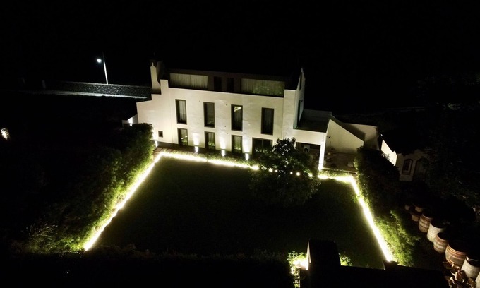 Caloura Casa | Nature & Sea - Casa Vinhateira South